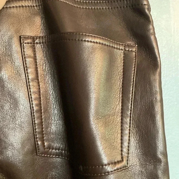 Aritzia Wilfred chocolate brown faux Leahter pants - women’s size 4 - Picture 6 of 6